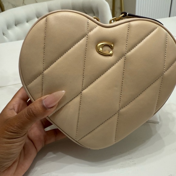 COACH quilted heart purse - Picture 4 of 6
